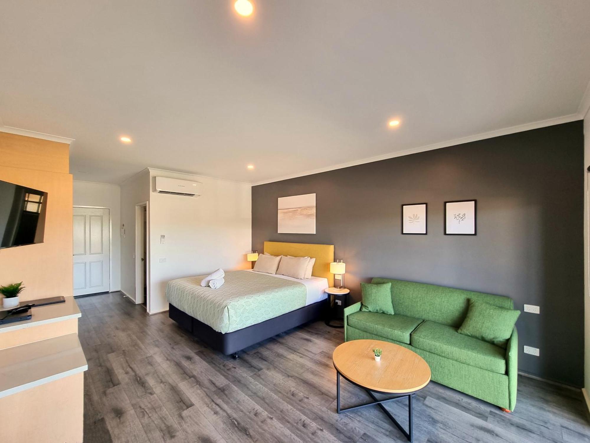 Seaview Motel & Apartments Apollo Bay Bagian luar foto